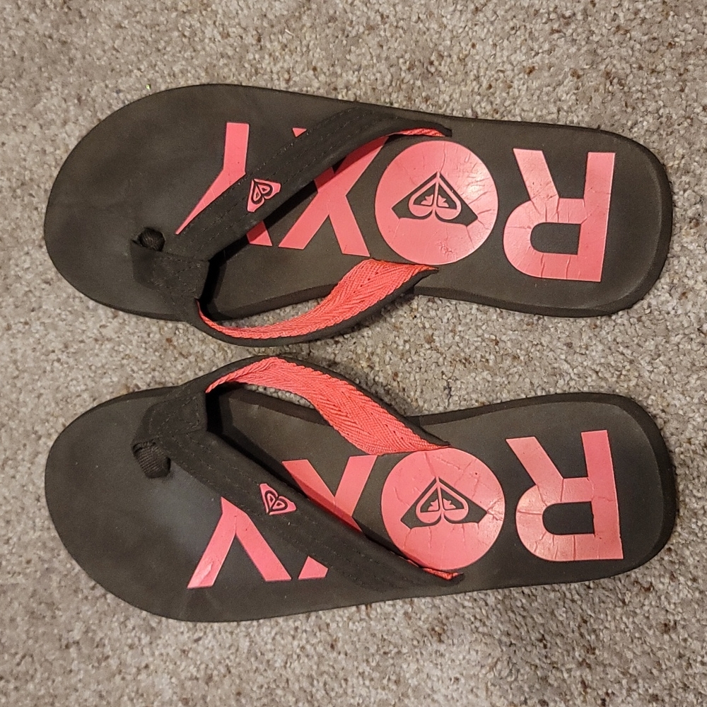 Roxy flip flops